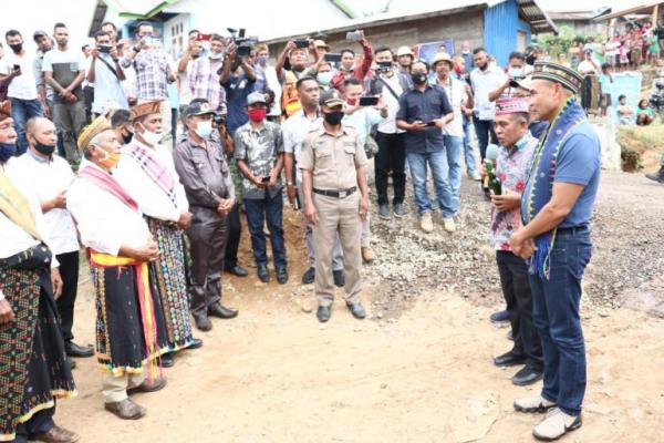 Gubernur NTT Larang Warga Manggarai Barat Jual Tanah 