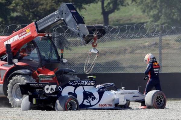 Lewis Hamilton Menjuarai Grand Prix F1 Tuscan