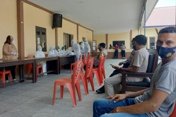 Semua Anggota Polres Kupang Jalani Rappid Tes dan Swab 