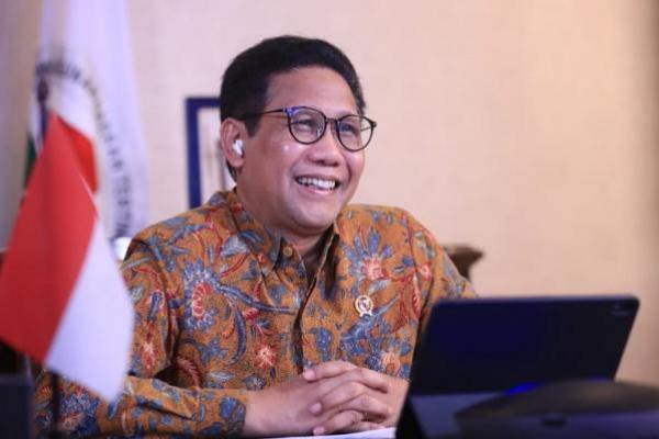Mendes PDTT Dorong Peningkatan Batik Nasional