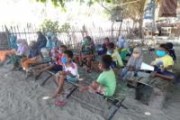 Polri-TNI Sinergis di Selatan Indonesia, Ajari Anak Putus Sekolah Membaca dan Menulis