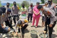 Polres Kupang Bedah Rumah Dua Warakawuri