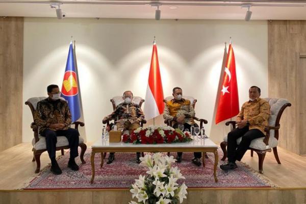 Dialog dengan WNI di Turki, Bamsoet : Insyaallah Indonesia Tak Masuk Krisis