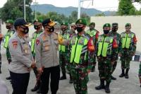 TNI-Polri Jaga Keamanan Rumah Warga Yang Ditinggal Mengungsi Akibat Erupsi Ile Lewotolok