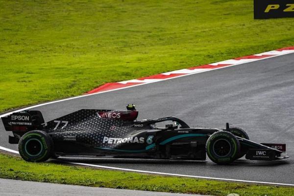 Gran Prix Sakhir, Bottas Rebut Pole Position