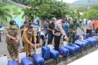 Polres Alor Musnahkan Ribuan Liter Miras Hasil Sitaan 