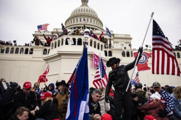 Dalam Aksi Serbu Gedung Capitol AS Menewaskan Empat Orang