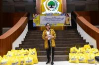Ikatan Istri Partai Golkar Lakukan Aksi Berbagi dengan Media Terdampak Pandemi