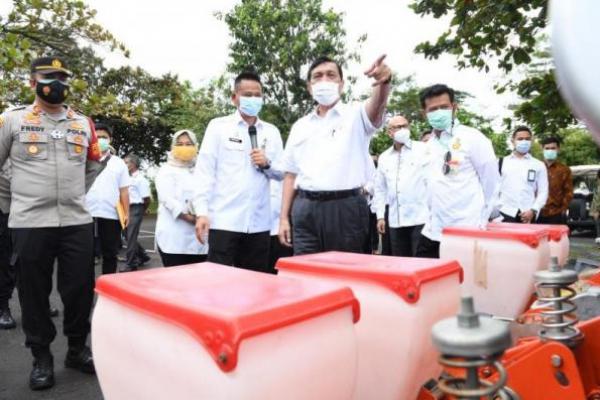 Menko Luhut: Intervensi Alsintan Dongkrak Produktivitas Pertanian