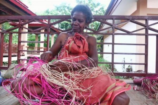 Mendikbud Dimintai Perlindungan Adat oleh Suku Moy Papua