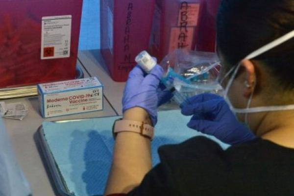 Vaksinasi untuk Pasien Covid-19 Mampu Menambah Kekebalan Tubuh Pasien