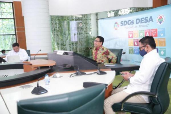 Tingkatkan Semangat Bangun Desa, Gus Menteri Tata Perpustakaan Kemendes 