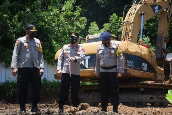  Kapolda NTT Pantau Langsung Pembangunan Asrama Brimob di Labuan Bajo