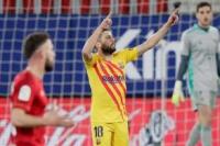 Barca Makin Tempel Atletico Usai Tumbangkan Osasuna