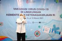 Cegah Penularan COVID-19, Empat Ribu Pegawai Kemnaker Divaksinasi