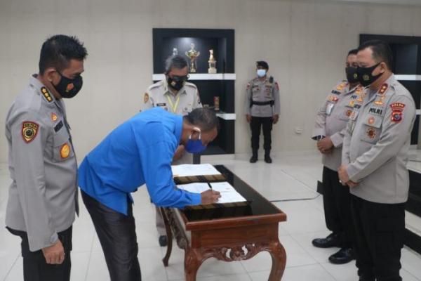 Polda NTT Gandeng SLBN Latih Anggota Polri Bahasa Isyarat Disabilitas