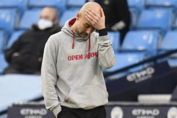 Guardiola Akui Kondisi Lapangan di Stadion Etihad Mengkhawatirkan