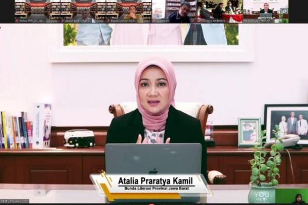 Genjot Indeks Baca, Atalia Kamil Ajak Semua Bunda Literasi Aktif Menulis