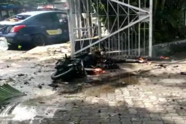 Bom Meledak di Gerbang Gereja Makassar