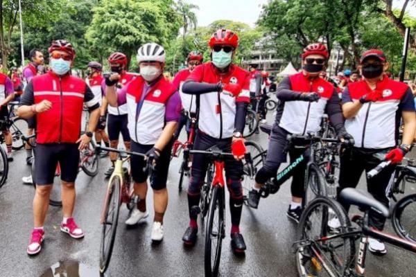 Ajak Wartawan Hidup Sehat, PDIP Gelar Gowes Bareng GBK-Monas