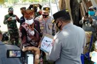  Kapolda NTT Antar Bantuan Sampai Perbatasan Timor Leste Pakai Helikopter