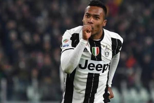MU-Chelsea Rebutan Alex Sandro