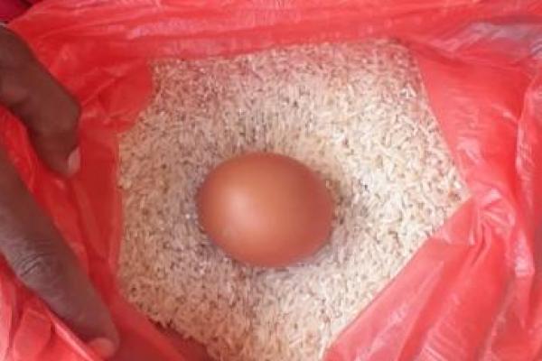 Pemkab Kupang Bantu Korban Bencana di Teunbaun Beras 1 Kilogram dan 1 Butir Telur