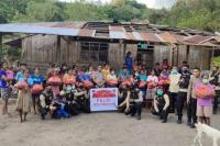 Polsek dan Bhayangkari Miomaffo Timur Spontan Kumpul Bantuan Bagi Korban Kebakaran