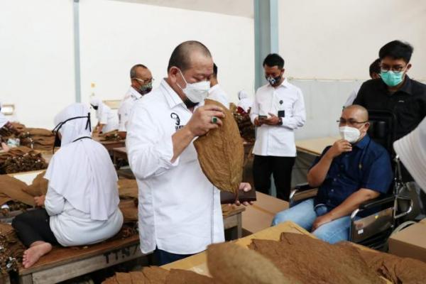 LaNyalla Ingatkan Pemerintah, Harus Perhatikan Nasib Petani Tembakau 