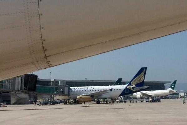 Lawan Covid-19, Pakistan Batasi Perjalanan dari Iran dan Afghanistan