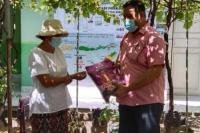 Bumi Indah Salurkan 500 Paket Sembako untuk Korban Seroja di NTT