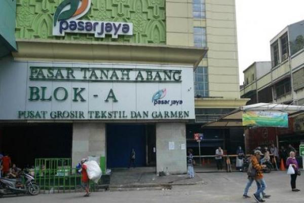 Polisi Lakukan Rekayasa Lalu  Lintas  Pasar Tanah Abang 