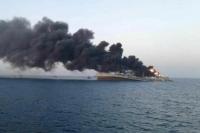Kapal Perang Iran Terbakar di Teluk Oman, Sebanyak 400 Tentara Lompat ke Laut
