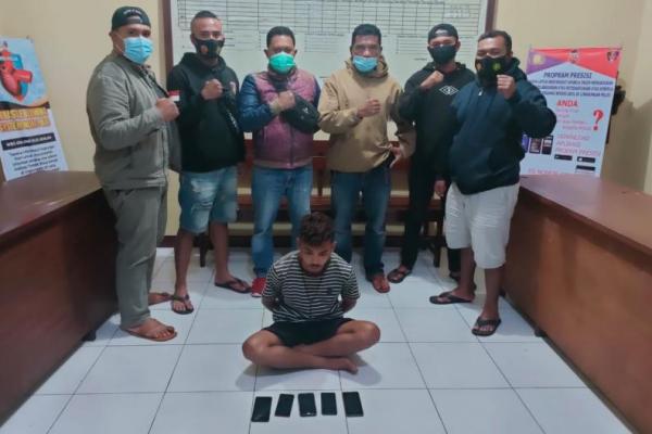 Siswa SMA di Flores Dibekuk Polisi Bersama Empat Handphone Curian