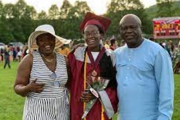 Seorang Lulusan SMA Tolak Beasiswa Dan Alihkan ke Lulusan Lain