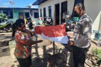 Banyak Warga Belum Kibarkan Bendera, Polisi Bagi Bendera Merah Putih