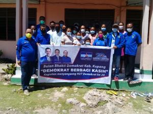 Partai Demokrat Kabupaten Kupang Berbagi Kasih dengan 50 Anak Panti Asuhan