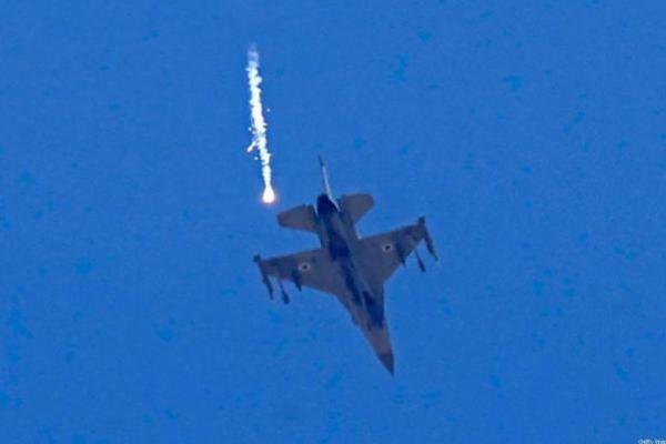 Respon Bentrok Perbatasan, Pesawat Tempur Israel Serang Hamas di Gaza 
