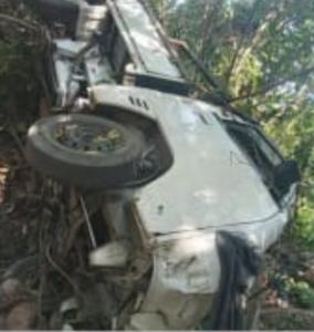  Tak Bisa Menanjak, Pick Up di Sikka Terjun ke Sungai, Sopir Luka Berat