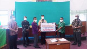 Sukseskan Sidang Sinode GMIT, Bank NTT Serahkan CSR Setengah Miliar