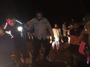  Cari dan Korban Banjir di Ngada, Polisi dan TNI bagi Tim