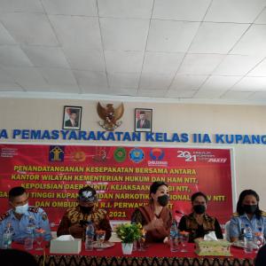 Ketua Dekranasda NTT Sumbang Dua Mesin Kelor ke Lapas Kupang