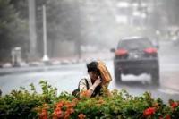 Potensi Hujan Sedang, Lebat Serta Angin Kencang di Beberapa Daerah