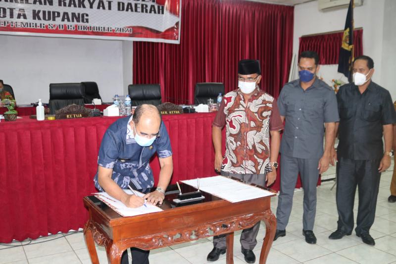 Wali Kota Kupang dan Pimpinan DPRD Teken Nota Kesepakatan KUA-PPAS Perubahan