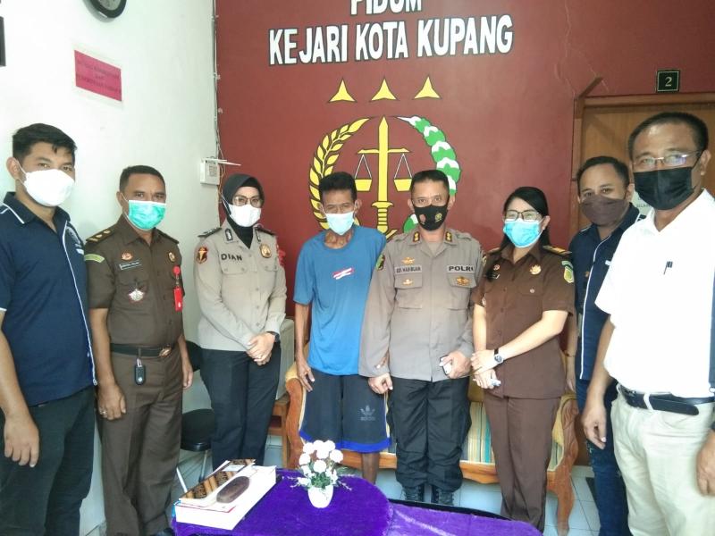  Piter Konay  (Palsu) Akhirnya Dilimpahkan Polda NTT ke Kejari Kupang