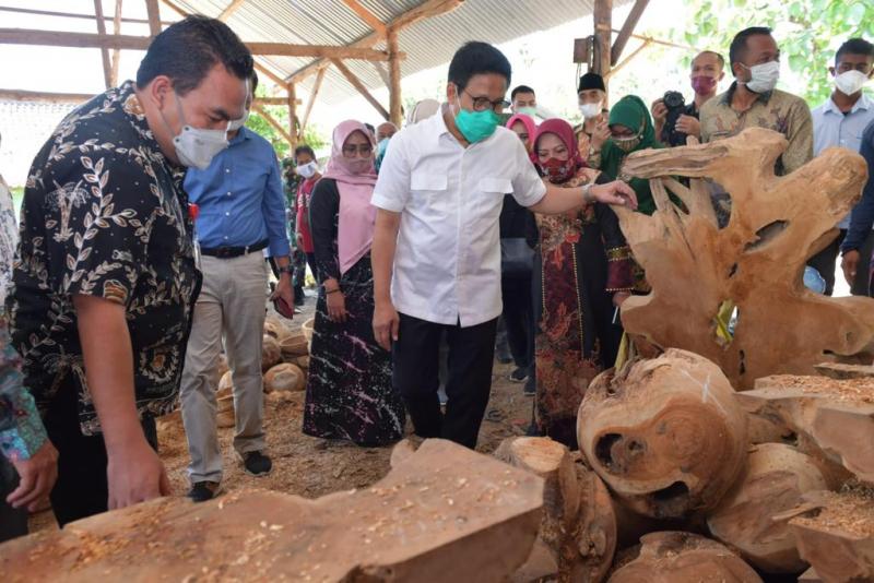 Kontribusi BUMDes Tingkatkan Ekonomi Desa Hingga Tuntaskan Kemiskinan Ekstrim