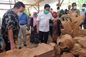 Kontribusi BUMDes Tingkatkan Ekonomi Desa Hingga Tuntaskan Kemiskinan Ekstrim