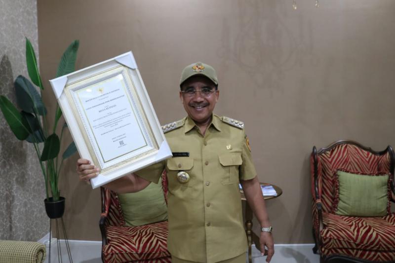 Pemerintah Kota Kupang  Terima Penghargaan STBM dari Kemenkes.  