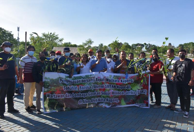  Wali Kota Kupang Gandeng Wartawan dan Milenial Tanam Pohon dan Tanam Air  