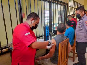  Tahanan Polda NTT dapat Layanan Vaksin
